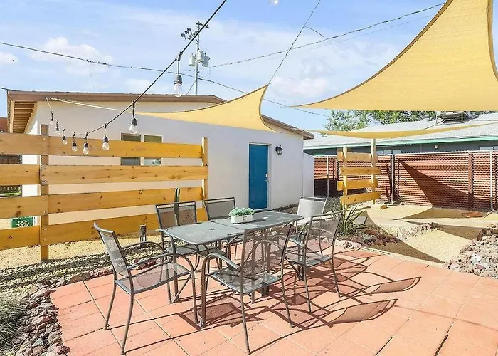2br Desert Retreat Monthly